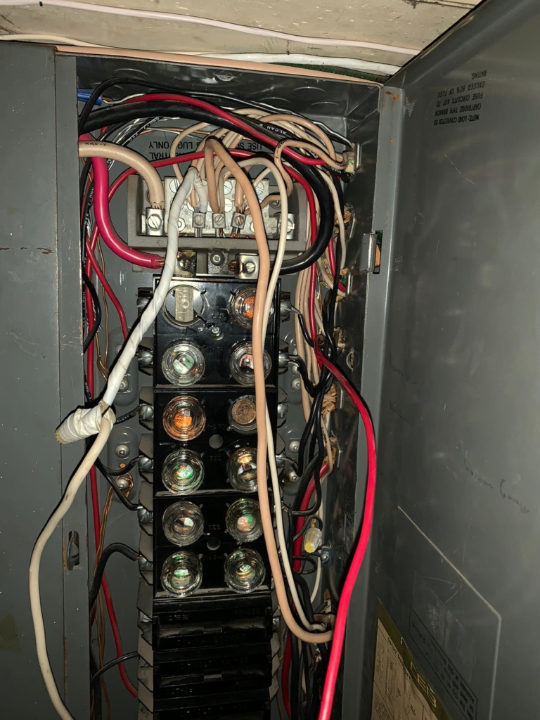 Raccordements dans un coffret électrique